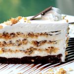 Havana torta kom (lješnjaci, keksi, čokolada, krema na mlijeku)
