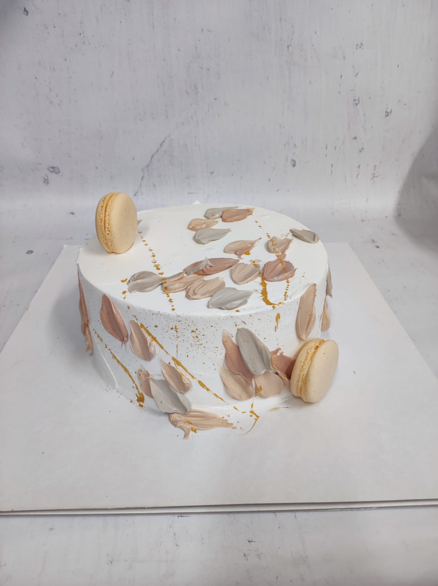 Torta pastelne boje (654) (12 porcija)
