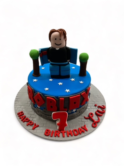 Roblox torta (58) (12 porcija)