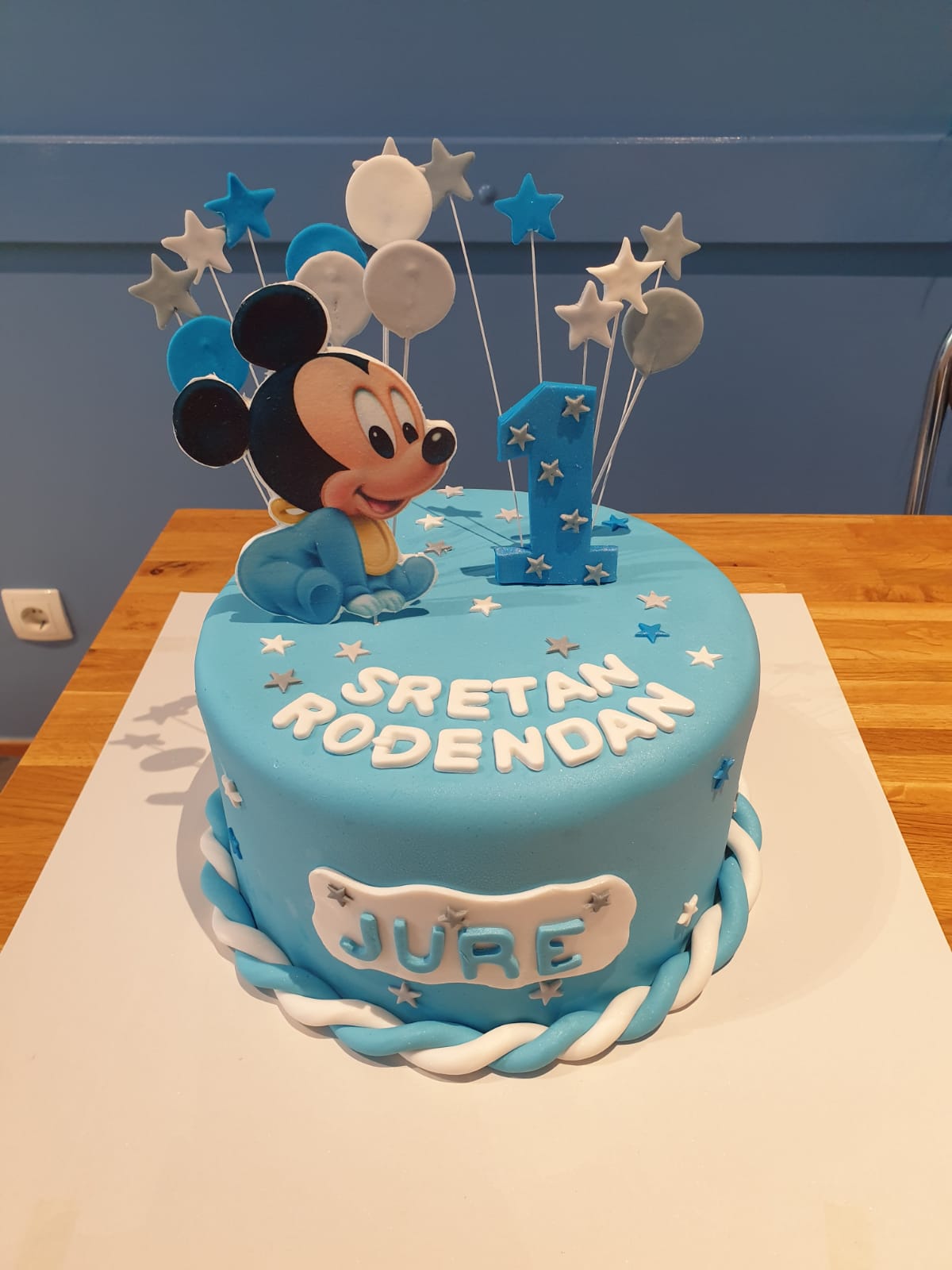 Torta mickey mouse baby (581) (12 porcija)