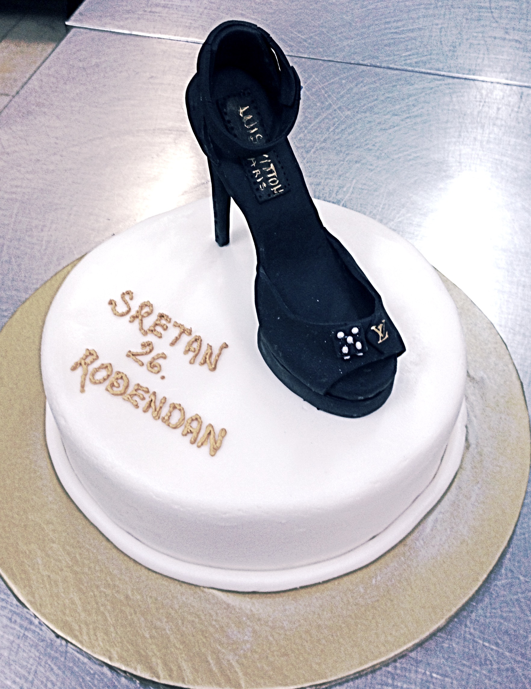 Torta sa štiklom (4)